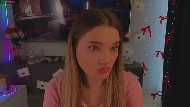 JulieLupo online show from 03/21/26, 06:40