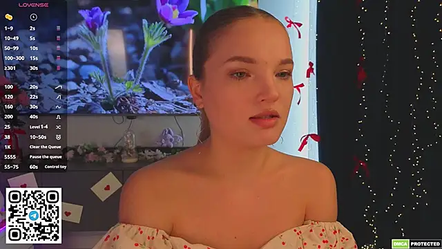 JulieLupo online show from 03/31/26, 06:25