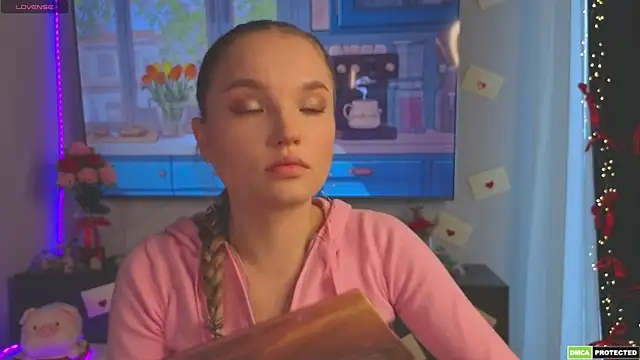 JulieLupo online show from 04/02/26, 06:11