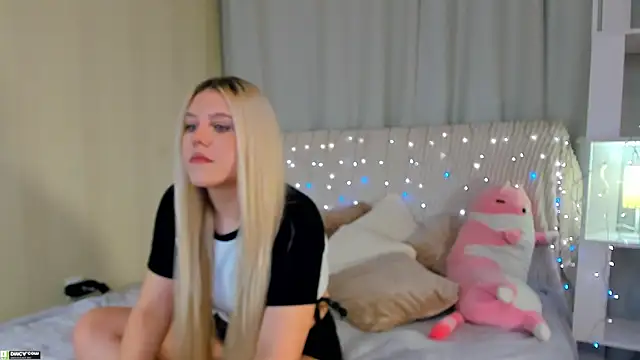 Malisha kiss online show from 10/14/25, 08:48