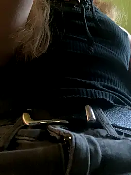 pleasedontpressaredburton online show from 11/02/25, 06:05