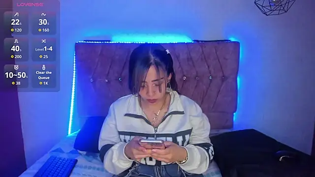 Snapshot of Mia_lopez_1 chatting on 05/08/26, 09:03 Mia lopez 1 online show from 05/08/26, 09:03