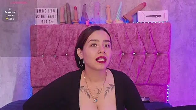 Snapshot of Mia_lopez_1 chatting on 05/29/26, 08:23 Mia lopez 1 online show from 05/29/26, 08:23