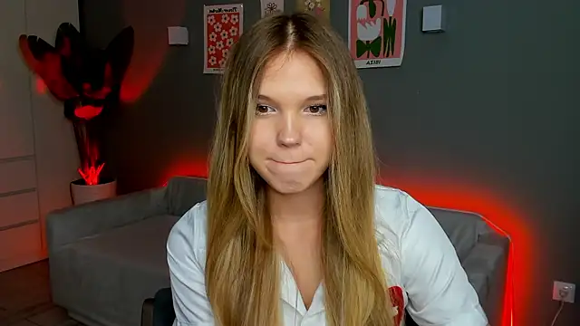 Snapshot of linakorvin chatting on 11/21/25, 01:10 linakorvin online show from 11/21/25, 01:10