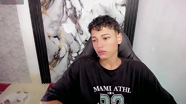 Im david02 online show from 12/01/25, 01:05