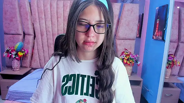 sarah sweett  online show from 02/26/26, 01:43