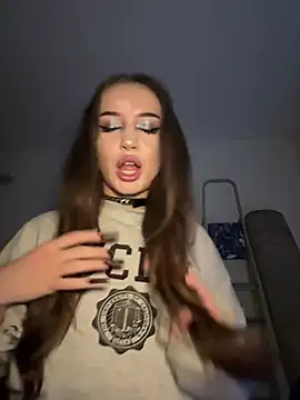 RollDolls online show from 01/11/26, 05:12