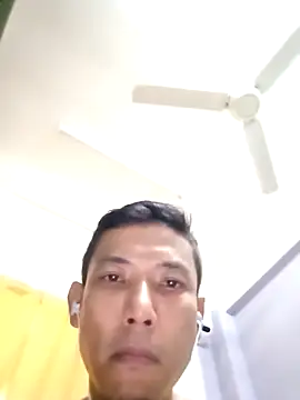 Snapshot of Butohkembang chatting on 10/09/25, 02:42 Butohkembang online show from 10/09/25, 02:42