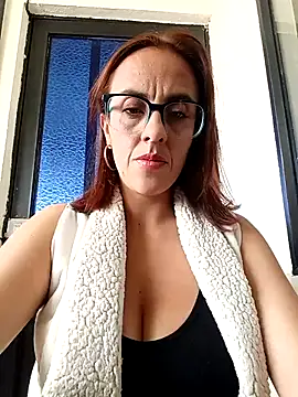 Jade 1-9 online show from 12/17/25, 07:20