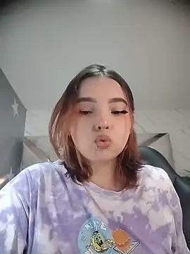 mia foster t online show from 03/18/26, 01:47