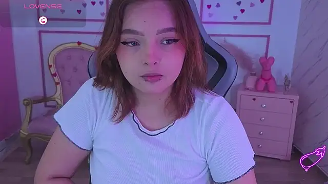 mia foster t online show from 04/12/26, 01:16