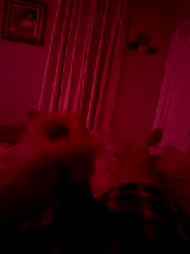 familia0210 online show from 10/25/25, 08:33