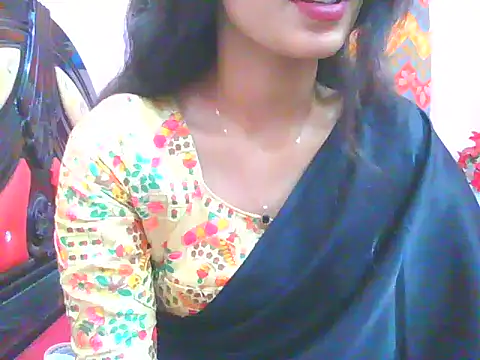 Snapshot of night_queeen7 chatting on 12/13/25, 08:04 night queeen7 online show from 12/13/25, 08:04