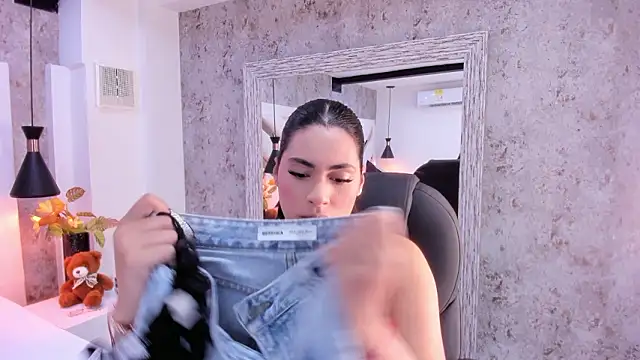 Vanessa Rain  online show from 02/09/26, 07:40