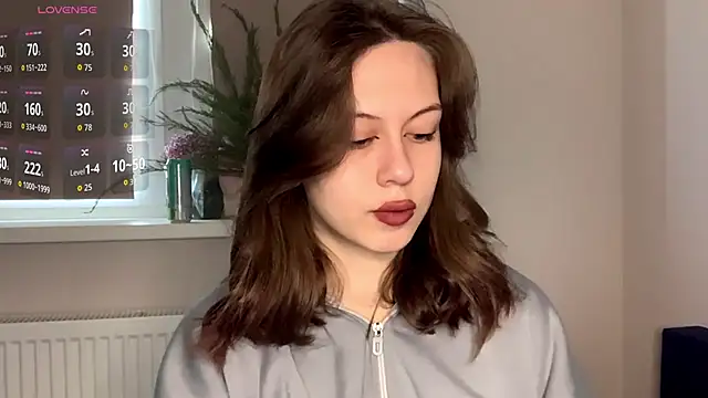 Nayra flash online show from 04/17/26, 06:49