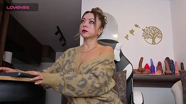 Jade Amado  online show from 02/12/26, 02:23