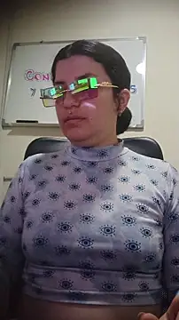 Snapshot of beyondsteel_ chatting on 11/15/25, 04:03 beyondsteel online show from 11/15/25, 04:03