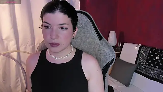 Snapshot of beyondsteel_ chatting on 11/27/25, 03:08 beyondsteel online show from 11/27/25, 03:08