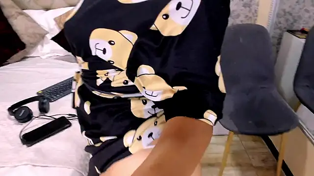 Clohe Bell online show from 01/09/26, 01:30