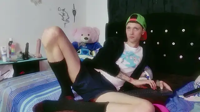 Tyler cat online show from 01/06/26, 12:47