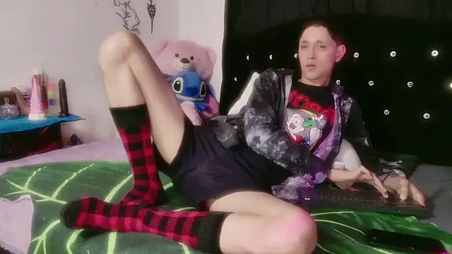 Tyler cat online show from 02/01/26, 12:26