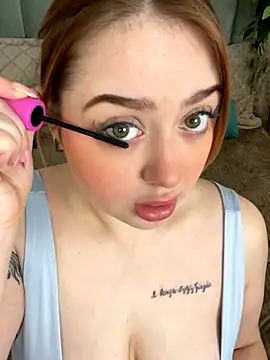 KellyMoors online show from 10/09/25, 01:25