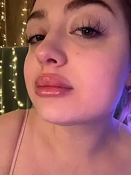 KellyMoors online show from 02/07/26, 01:20