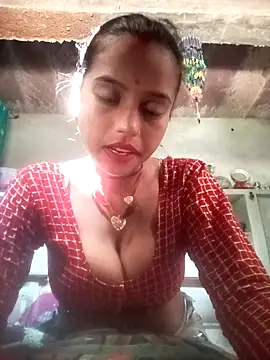 Snapshot of Cuty_kanchna chatting on 10/11/25, 04:55 Cuty kanchna online show from 10/11/25, 04:55