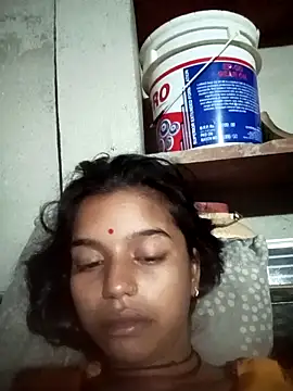 Snapshot of Cuty_kanchna chatting on 10/31/25, 11:17 Cuty kanchna online show from 10/31/25, 11:17