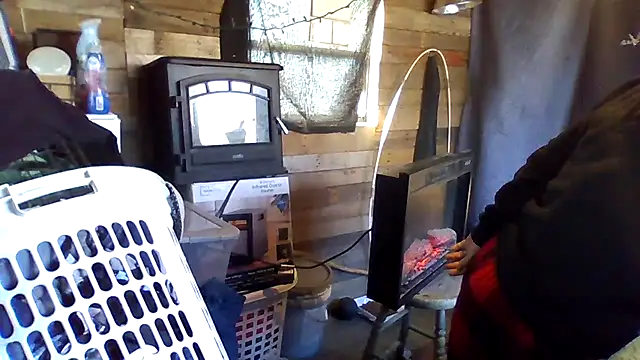 Snapshot of Rileyy7tk chatting on 01/11/26, 04:23 Rileyy7tk online show from 01/11/26, 04:23