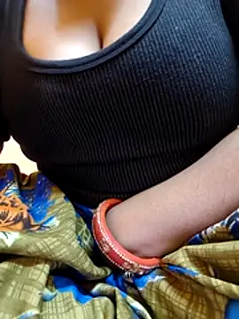 Loveishq1 online show from 12/17/25, 09:15