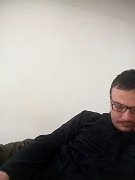 viktor1992-1-1 online show from 05/06/26, 06:08