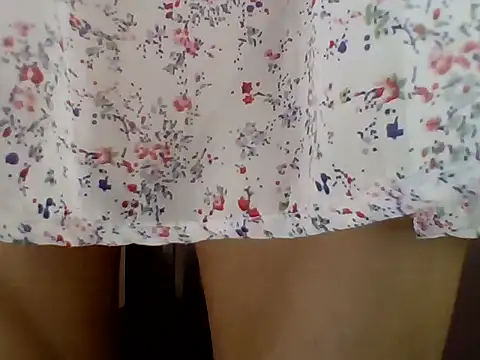 Hotty kaira online show from 10/12/25, 05:45