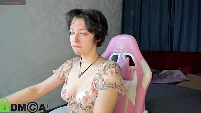 Sara Frayer online show from 02/02/26, 01:04