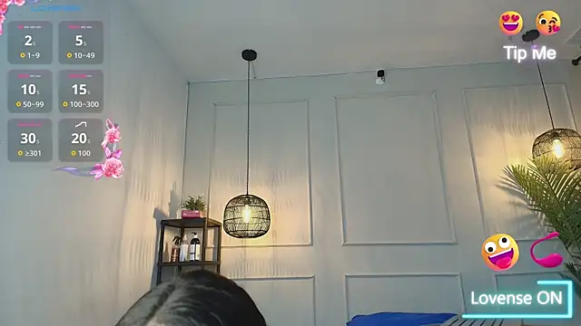 Nikki Vesper online show from 05/22/26, 03:35