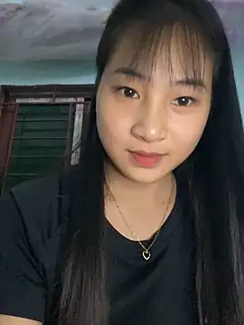 banlinh004 online show from 10/05/25, 02:37