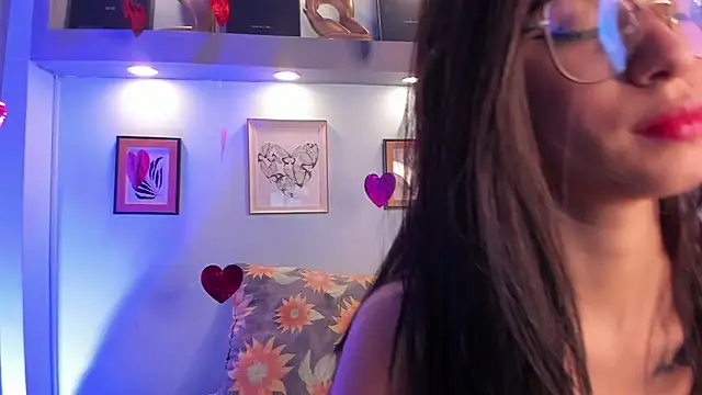 Alana Martinez  online show from 02/28/26, 07:59