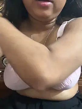 Snapshot of babbydoll-03 chatting on 11/07/25, 05:46 babbydoll-03 online show from 11/07/25, 05:46