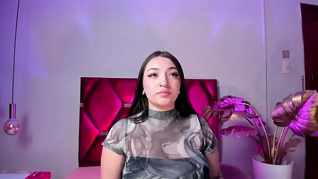 LilithEsme online show from 12/20/25, 01:02