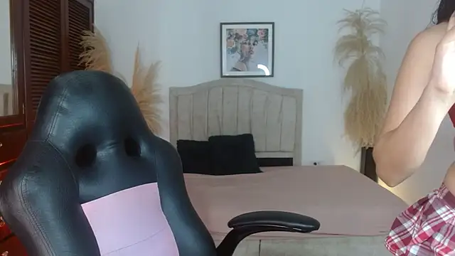 annyrusso online show from 02/23/26, 08:28