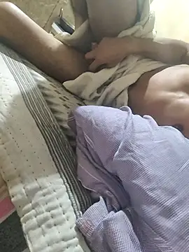 Snapshot of sunny5092 chatting on 10/21/25, 05:35 sunny5092 online show from 10/21/25, 05:35