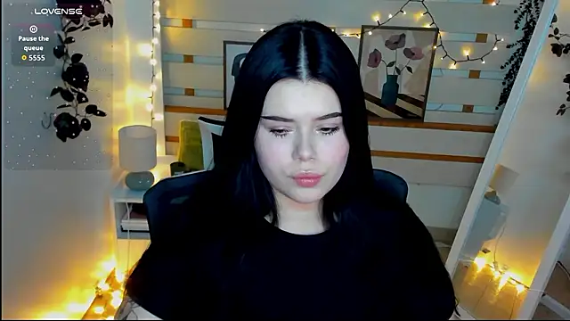 Mona Esty online show from 02/19/26, 09:11