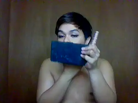 TarahFox online show from 11/19/25, 06:08