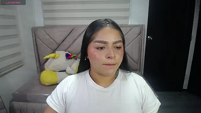 Snapshot of Dayan_v_ chatting on 10/18/25, 07:47 Dayan v online show from 10/18/25, 07:47