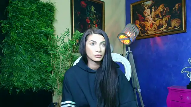 nicolepalmer online show from 11/19/25, 01:22