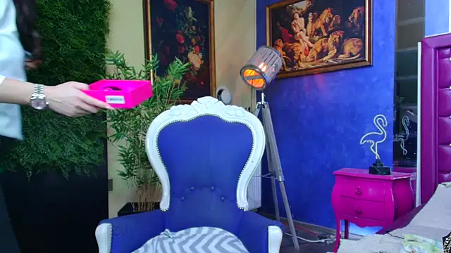 nicolepalmer online show from 11/29/25, 10:51