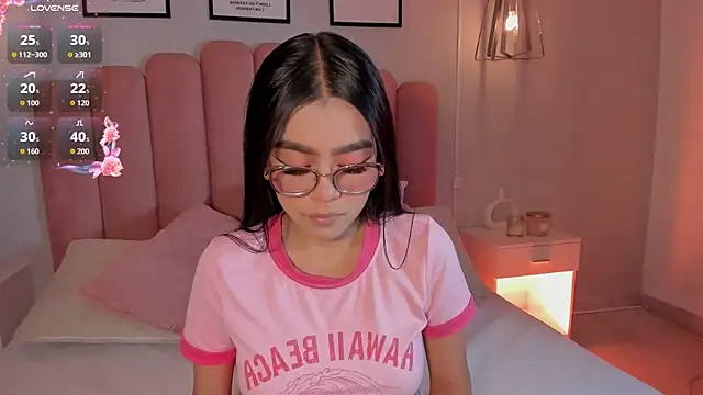 mara swan  online show from 12/19/25, 07:21