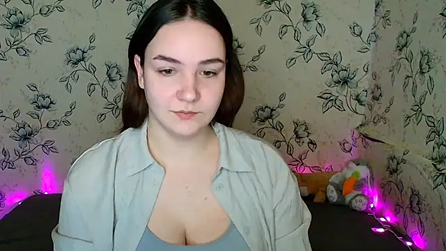 Snapshot of OliviaMontgommery chatting on 03/19/26, 01:04 OliviaMontgommery online show from 03/19/26, 01:04