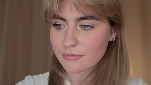 EuniceRaymundo online show from 10/04/25, 06:17