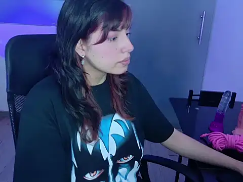 Violetta Swett  online show from 11/15/25, 02:46